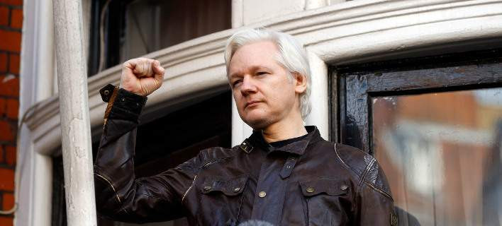 Διακινδυνεύει τη σύλληψή του ο ιδρυτής των wikileaks Τζούλιαν Ασάνζ